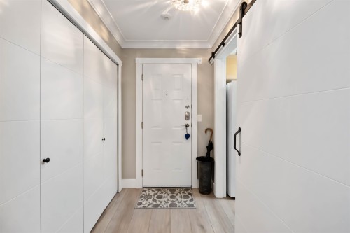 202-1488 Merklin Street, White Rock, BC 