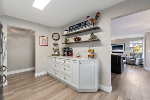 202-1488 Merklin Street, White Rock, BC 