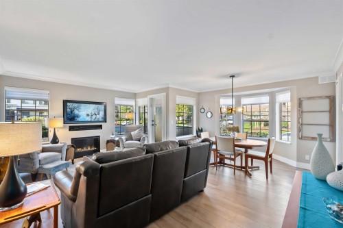 202-1488 Merklin Street, White Rock, BC 