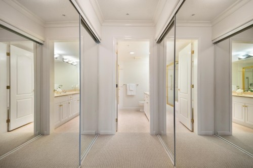 205-1929 154 Street, Surrey, BC 