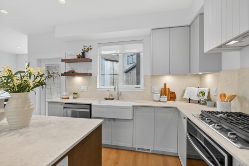 5-6828 208A Street, Langley, BC 