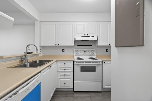 305-14377 103 Avenue, Surrey, BC 