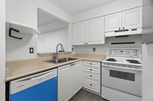 305-14377 103 Avenue, Surrey, BC 