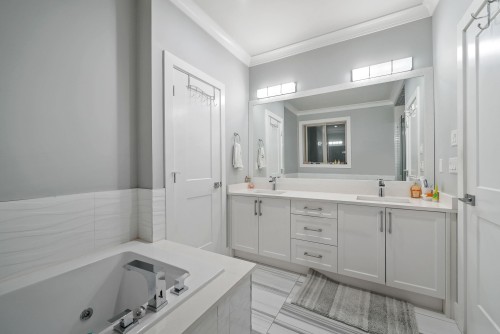 11741 64 Avenue, Delta, BC 