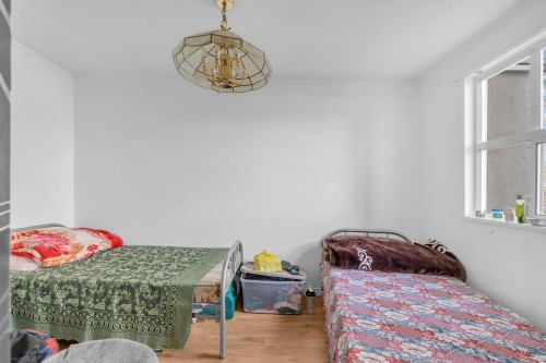 206-10533 University Drive, Surrey, BC 