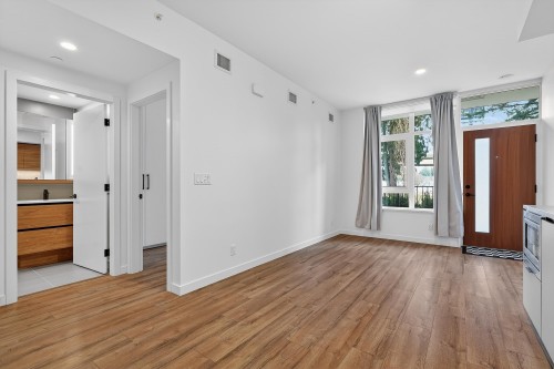 102-13428 105 Avenue, Surrey, BC 