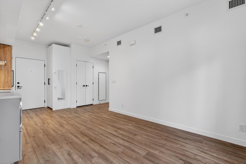 102-13428 105 Avenue, Surrey, BC 