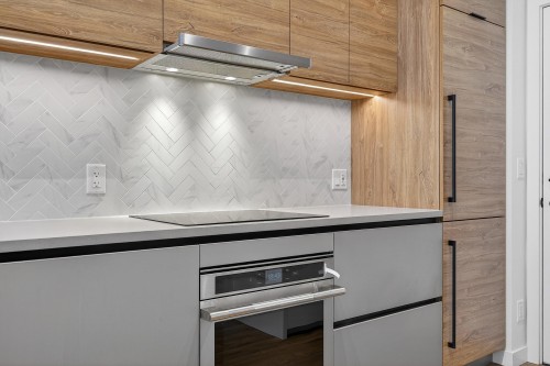 102-13428 105 Avenue, Surrey, BC 