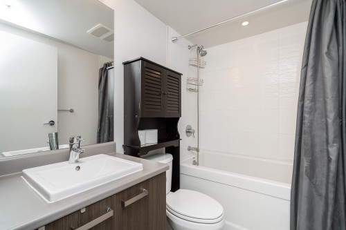 2709-13325 102A Avenue, Surrey, BC 