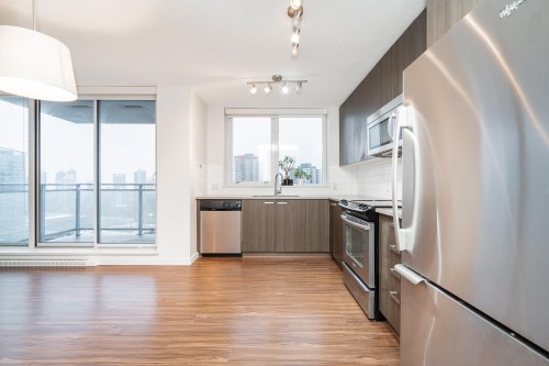 2709-13325 102A Avenue, Surrey, BC 