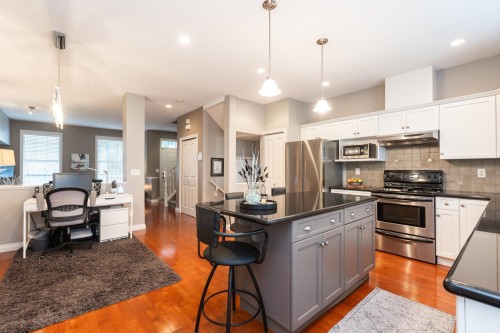 7016-179A Surrey Street, Surrey, BC 