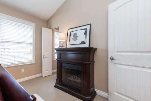 7016-179A Surrey Street, Surrey, BC 