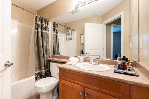 7016-179A Surrey Street, Surrey, BC 