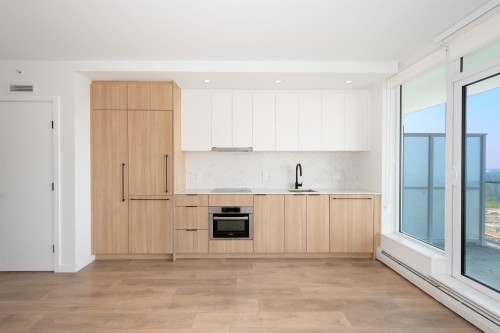 2509-13685 102 Avenue, Surrey, BC 