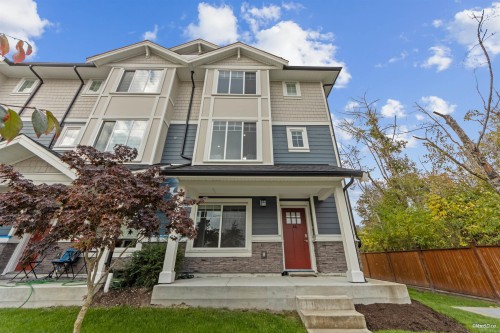 44-19501 74 Avenue, Surrey, BC 