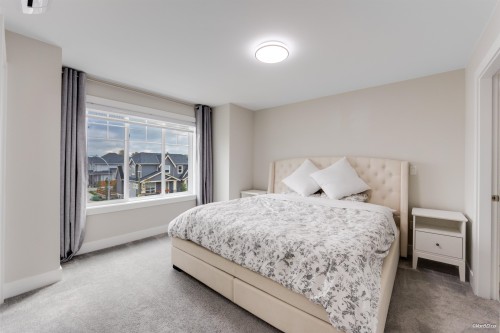 44-19501 74 Avenue, Surrey, BC 