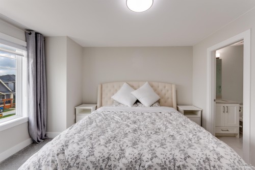 44-19501 74 Avenue, Surrey, BC 