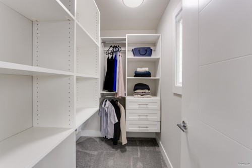 44-19501 74 Avenue, Surrey, BC 