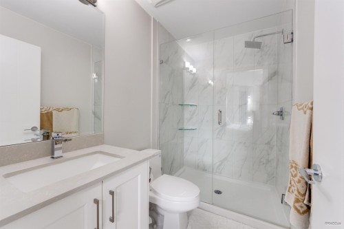 44-19501 74 Avenue, Surrey, BC 