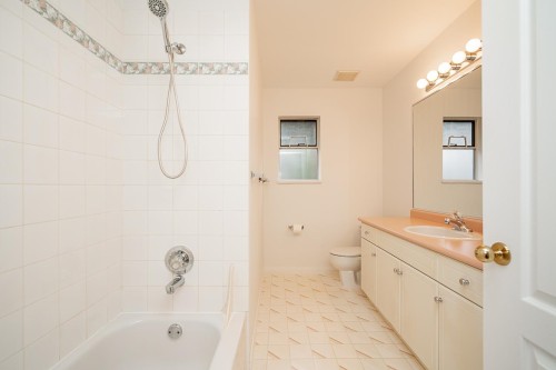 17072 103 Avenue, Surrey, BC 