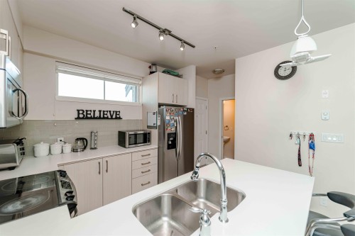 216-32083 Hillcrest Avenue, Abbotsford, BC 