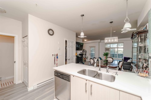 216-32083 Hillcrest Avenue, Abbotsford, BC 