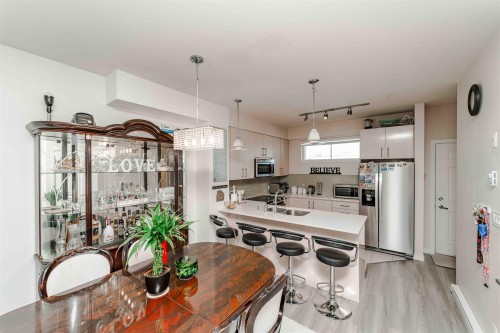 216-32083 Hillcrest Avenue, Abbotsford, BC 