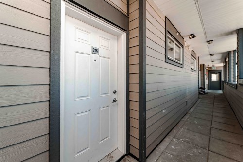 216-32083 Hillcrest Avenue, Abbotsford, BC 