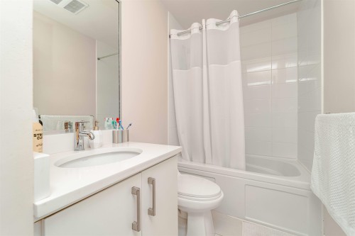 216-32083 Hillcrest Avenue, Abbotsford, BC 