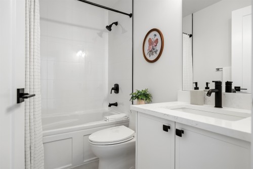 8-12635 63 Avenue, Surrey, BC 