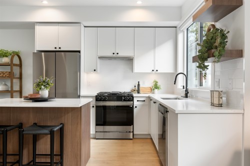 8-12635 63 Avenue, Surrey, BC 