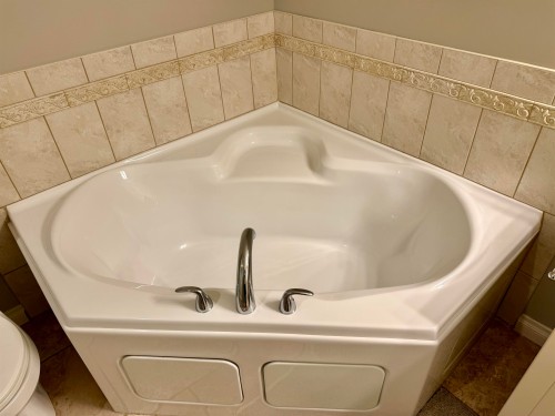 412-32729 Garibaldi Drive, Abbotsford, BC 