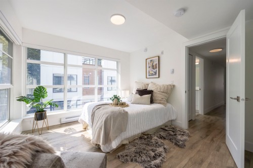 21-6328 King George Boulevard, Surrey, BC 