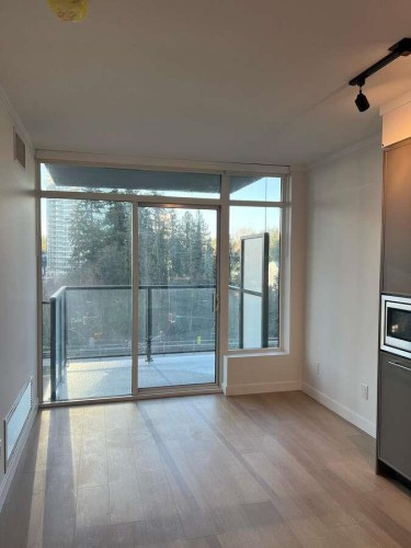 507-13725 George Junction, Surrey, BC 