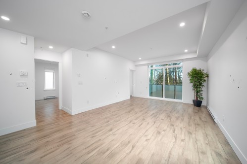 30-6328 King George Boulevard, Surrey, BC 