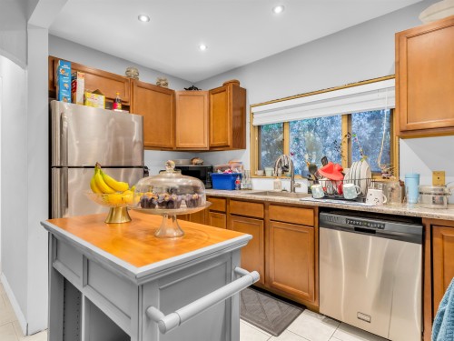 852 Stevens Street, White Rock, BC 