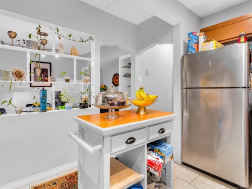 852 Stevens Street, White Rock, BC 