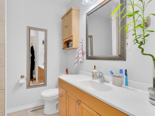 852 Stevens Street, White Rock, BC 