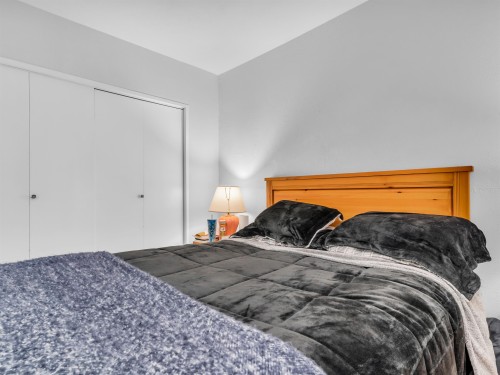 852 Stevens Street, White Rock, BC 