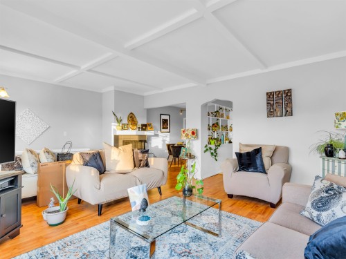 852 Stevens Street, White Rock, BC 