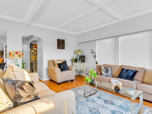 852 Stevens Street, White Rock, BC 