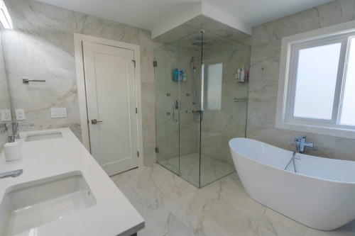 937 160B Street, Surrey, BC 