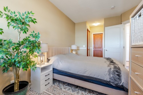 621-8067 207 Street, Langley, BC 