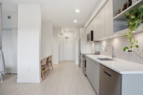 604-10777 138 Street, Surrey, BC 