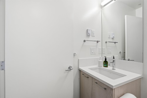 604-10777 138 Street, Surrey, BC 