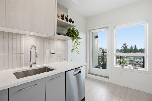 604-10777 138 Street, Surrey, BC 