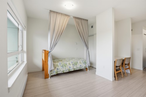 604-10777 138 Street, Surrey, BC 