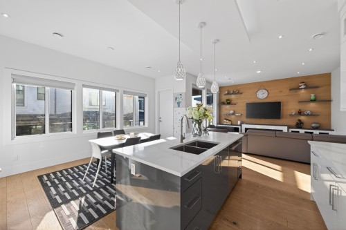 16764 18A Avenue, Surrey, BC 