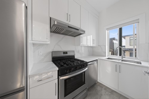 16764 18A Avenue, Surrey, BC 