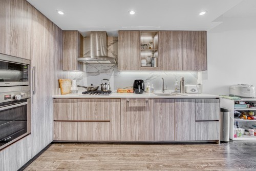 1801-9887 Whalley Boulevard, Surrey, BC 